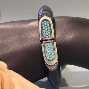 Cara New York NWOT Stylish Blue Hinged Bangle Adorned with Crystals